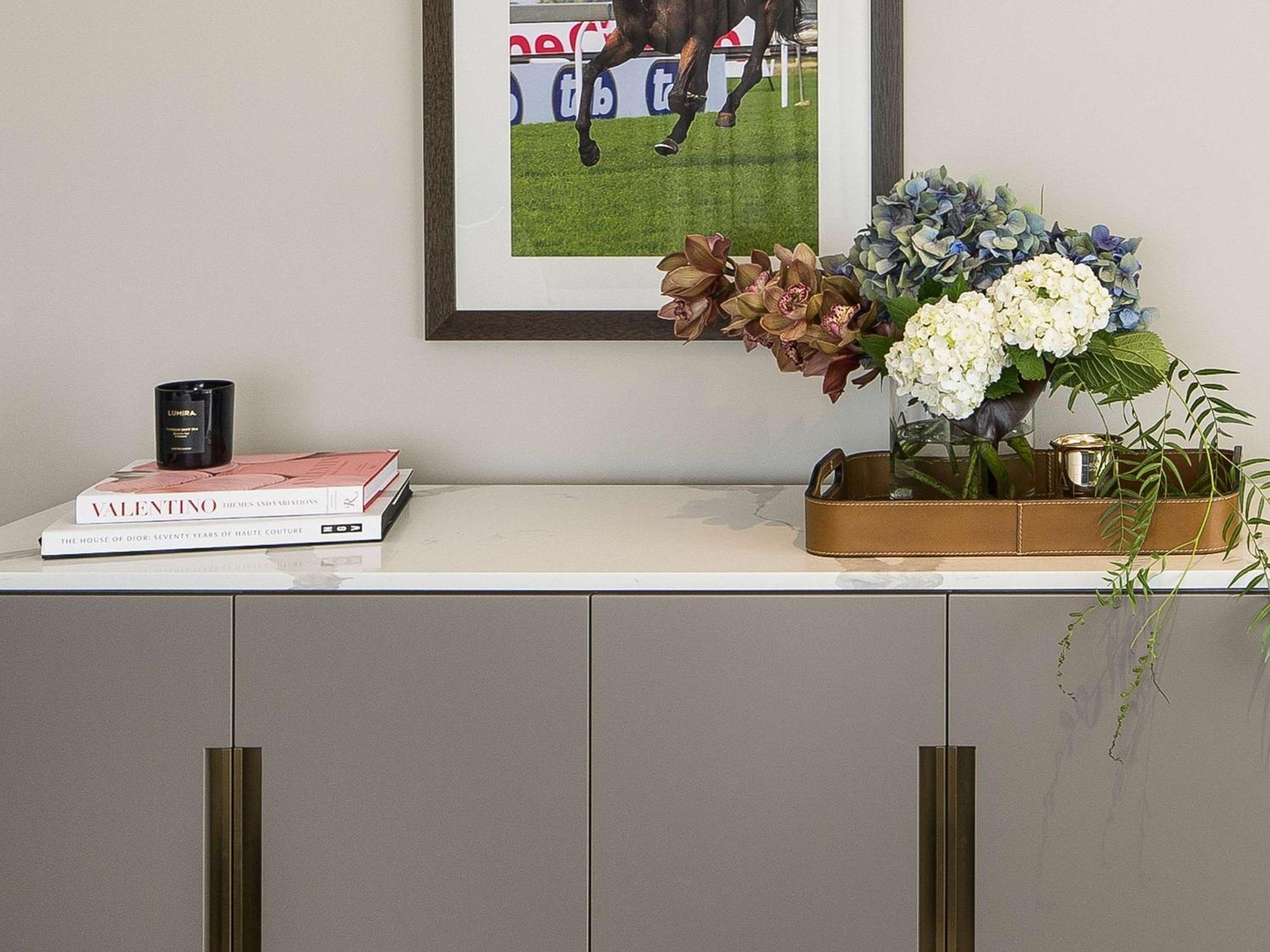 The William Inglis Mgallery Warwick Farm Buitenkant foto A sideboard