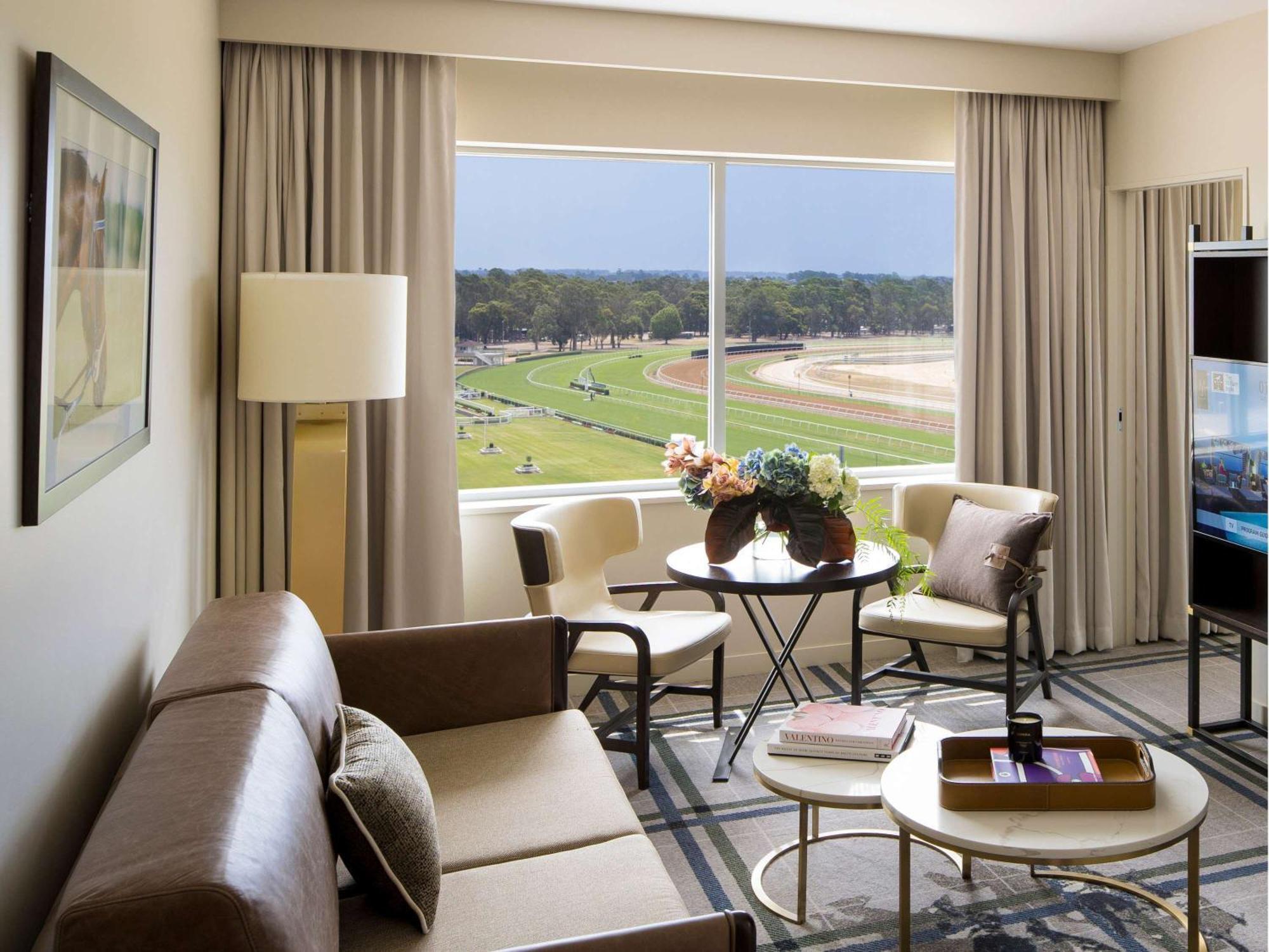 The William Inglis Mgallery Warwick Farm Buitenkant foto A suite at the Saratoga Race Course